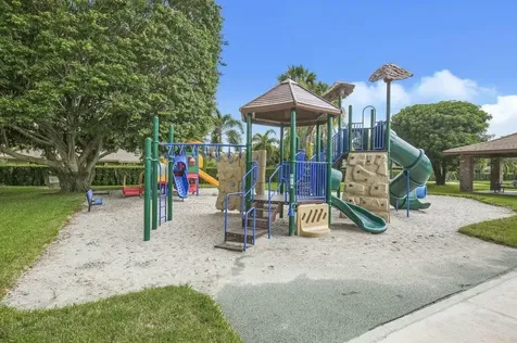 513 N Country Club Drive Atlantis FL 33462