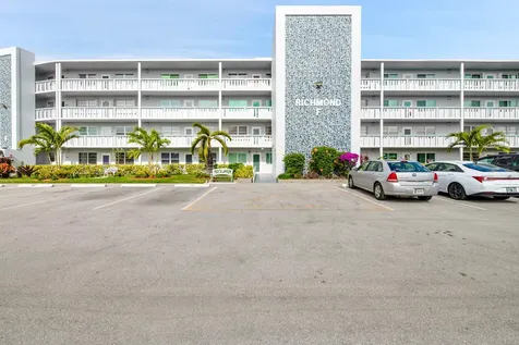 250 Richmond F Deerfield Beach FL 33442