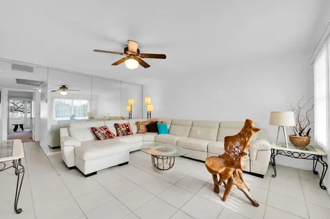 250 Richmond F Deerfield Beach FL 33442