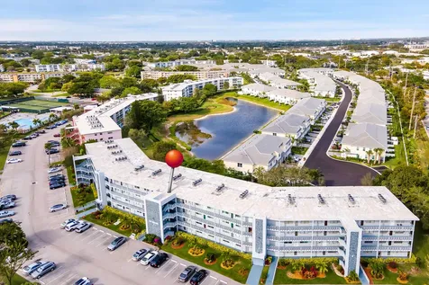 250 Richmond F Deerfield Beach FL 33442
