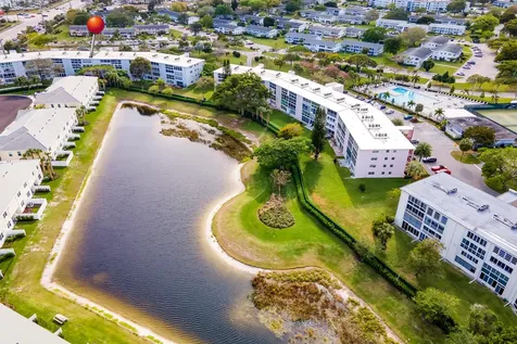 250 Richmond F Deerfield Beach FL 33442