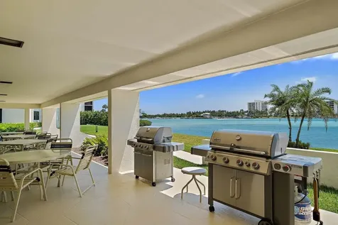 19800 S Sandpointe Bay Drive Tequesta FL 33469