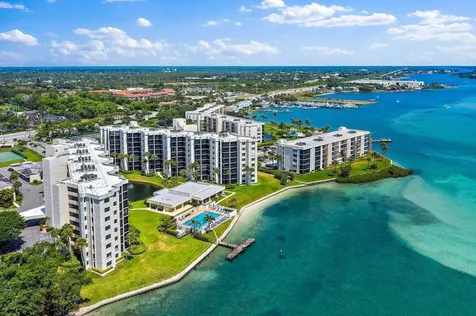 19800 S Sandpointe Bay Drive Tequesta FL 33469