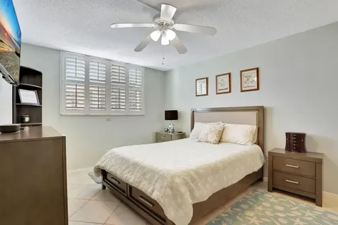 2731 Ne 14th Street Causeway Pompano Beach FL 33062