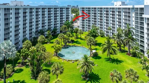 2731 Ne 14th Street Causeway Pompano Beach FL 33062
