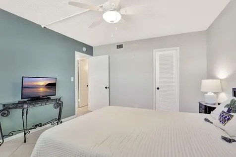 2731 Ne 14th Street Causeway Pompano Beach FL 33062
