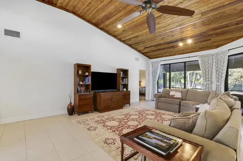 899 Ne Juniper Place Jensen Beach FL 34957