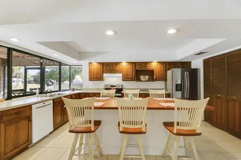 899 Ne Juniper Place Jensen Beach FL 34957