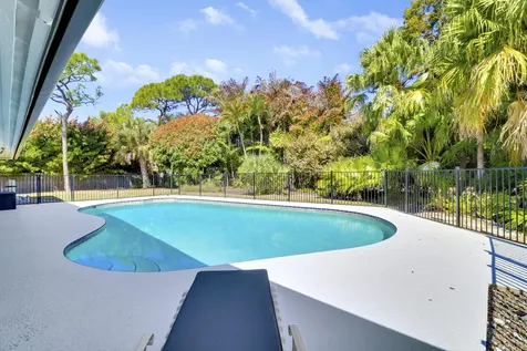899 Ne Juniper Place Jensen Beach FL 34957