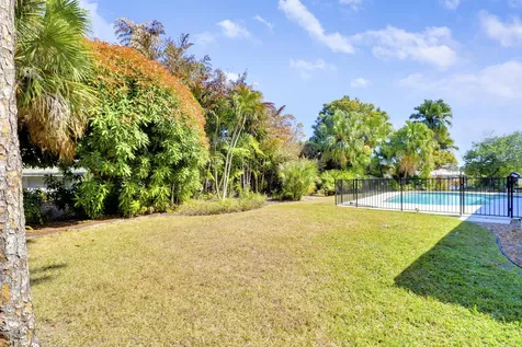 899 Ne Juniper Place Jensen Beach FL 34957
