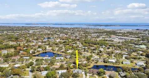 899 Ne Juniper Place Jensen Beach FL 34957
