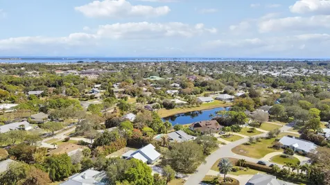 899 Ne Juniper Place Jensen Beach FL 34957