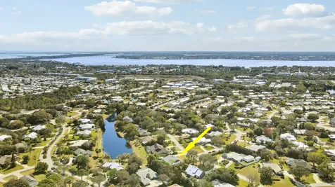 899 Ne Juniper Place Jensen Beach FL 34957