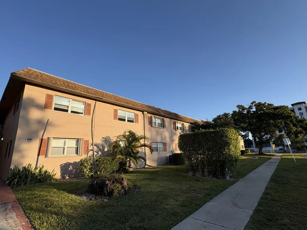 650 SW 2 Nd Avenue Boca Raton FL 33432