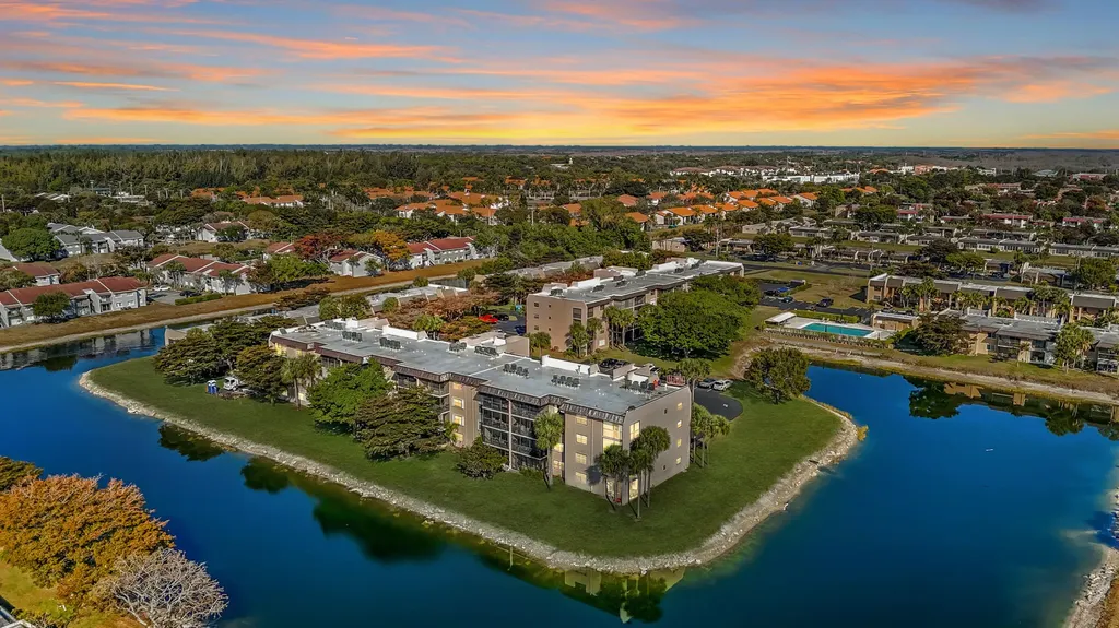150 Lake Nancy Lane West Palm Beach FL 33411