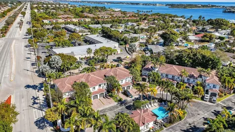 4040 Murano Bay Drive Boynton Beach FL 33435