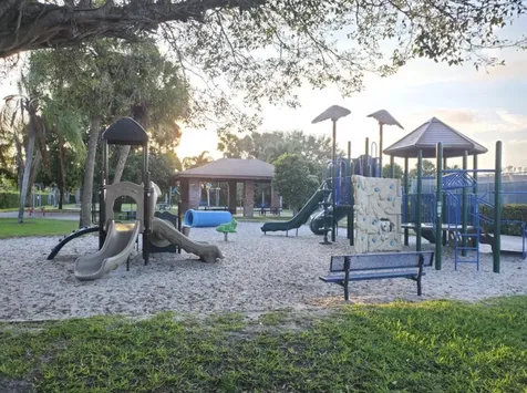 423 Pine Tree Court Atlantis FL 33462