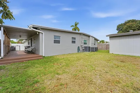 924 Sarazen Drive West Palm Beach FL 33413