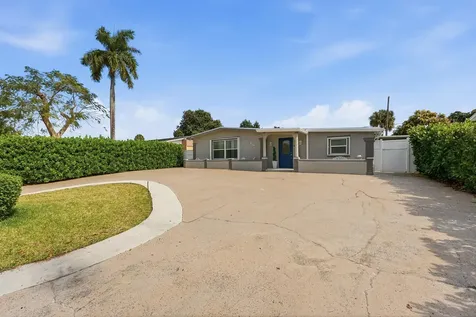924 Sarazen Drive West Palm Beach FL 33413