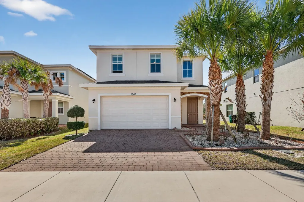 1609 Nw Cataluna Circle Circle Port Saint Lucie FL 34986