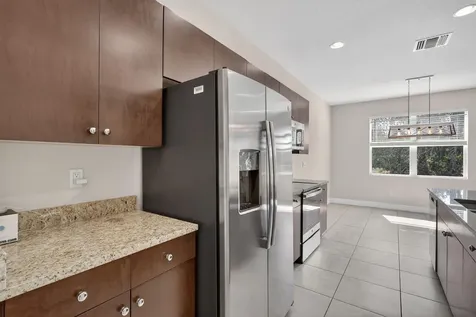 1609 Nw Cataluna Circle Circle Port Saint Lucie FL 34986