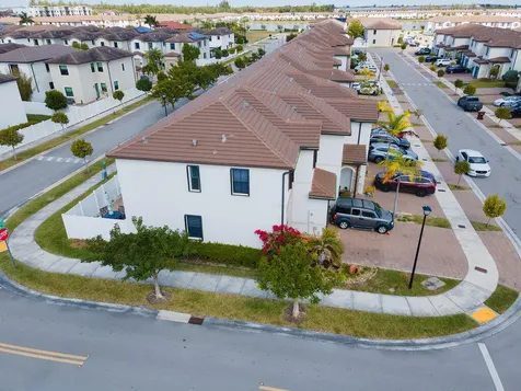 10902 W 33rd Way Hialeah FL 33018