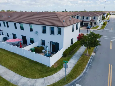 10902 W 33rd Way Hialeah FL 33018