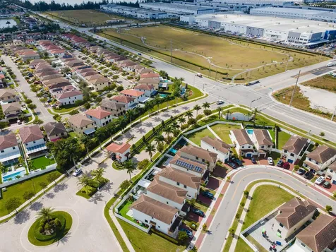 10902 W 33rd Way Hialeah FL 33018