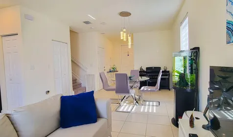 10902 W 33rd Way Hialeah FL 33018