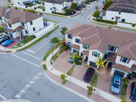 10902 W 33rd Way Hialeah FL 33018