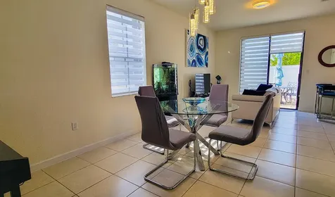 10902 W 33rd Way Hialeah FL 33018