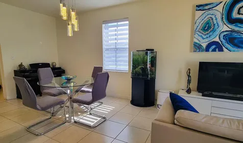 10902 W 33rd Way Hialeah FL 33018