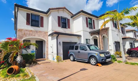 10902 W 33rd Way Hialeah FL 33018