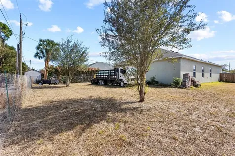 555 Sw Halibut Avenue Port Saint Lucie FL 34953