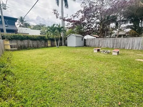 640 Oak Street Boynton Beach FL 33435