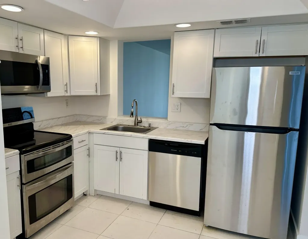 7664 Nw 18th Street Margate FL 33063