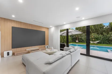 312 NE 210th Way Miami FL 33179