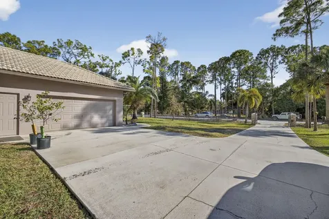 16107 86th Street Loxahatchee FL 33470