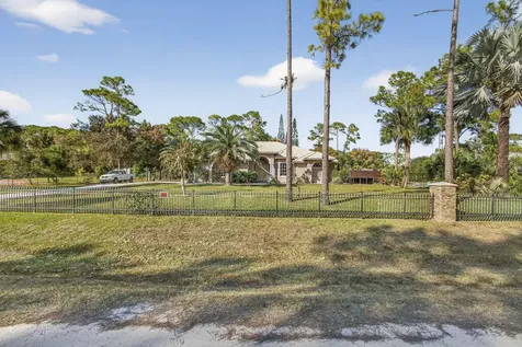 16107 86th Street Loxahatchee FL 33470