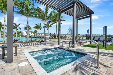 312 Ne 210th Way Miami FL 33179