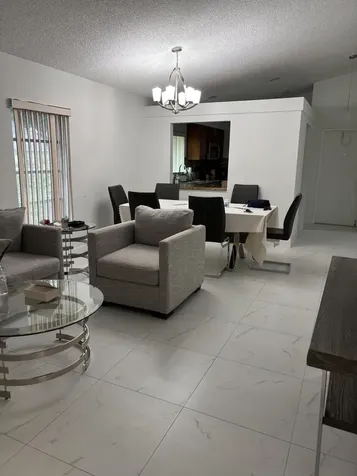 8065 Springtree Road Boca Raton FL 33496