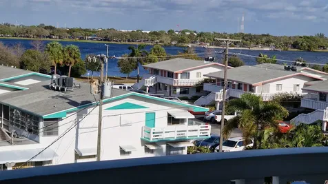 2381 Sunset Avenue Lake Worth Beach FL 33461