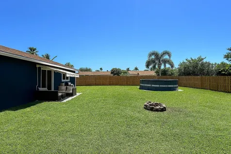 2055 Se West Dunbrooke Circle Port Saint Lucie FL 34952