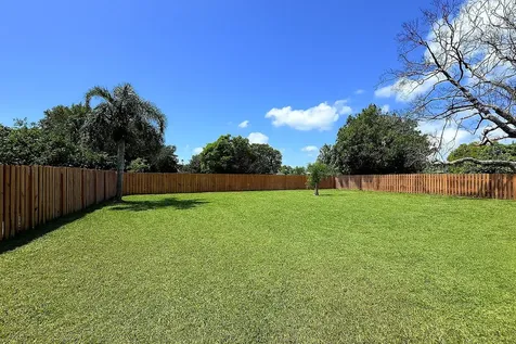 2055 Se West Dunbrooke Circle Port Saint Lucie FL 34952