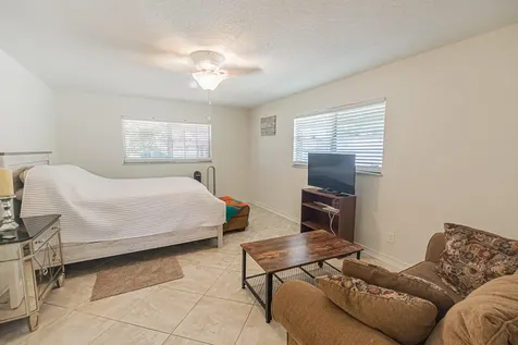 471 Se Lamon Lane Port Saint Lucie FL 34983