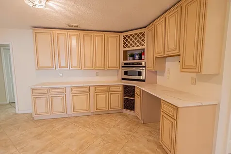 471 Se Lamon Lane Port Saint Lucie FL 34983
