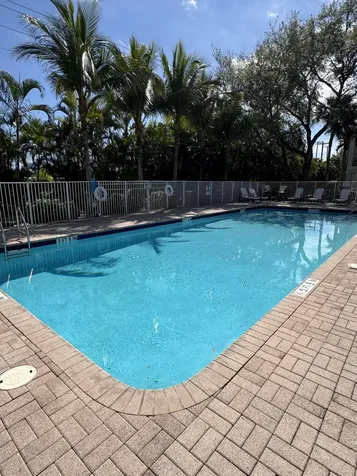 1241 Via De Fossi Boynton Beach FL 33426