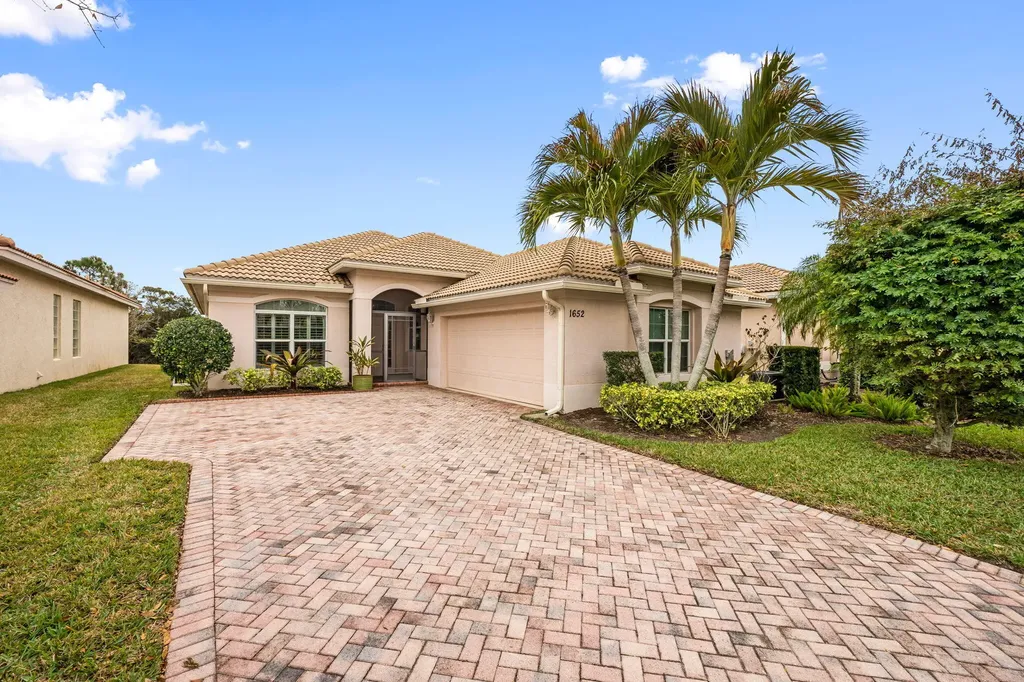 1652 Nw Old Oak Terrace Jensen Beach FL 34957