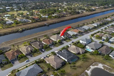 744 Se Villandry Way Port Saint Lucie FL 34983