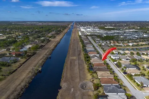 744 Se Villandry Way Port Saint Lucie FL 34983